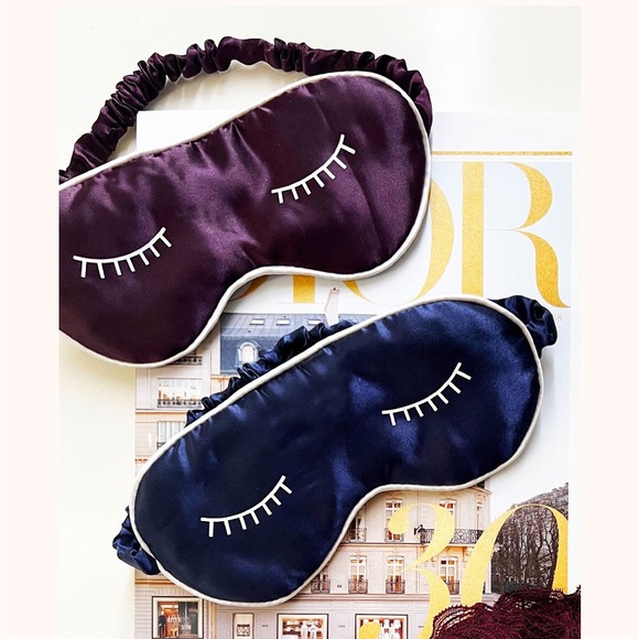 Lively "Hit Snooze" Sleep Mask - Picture 3 of 4